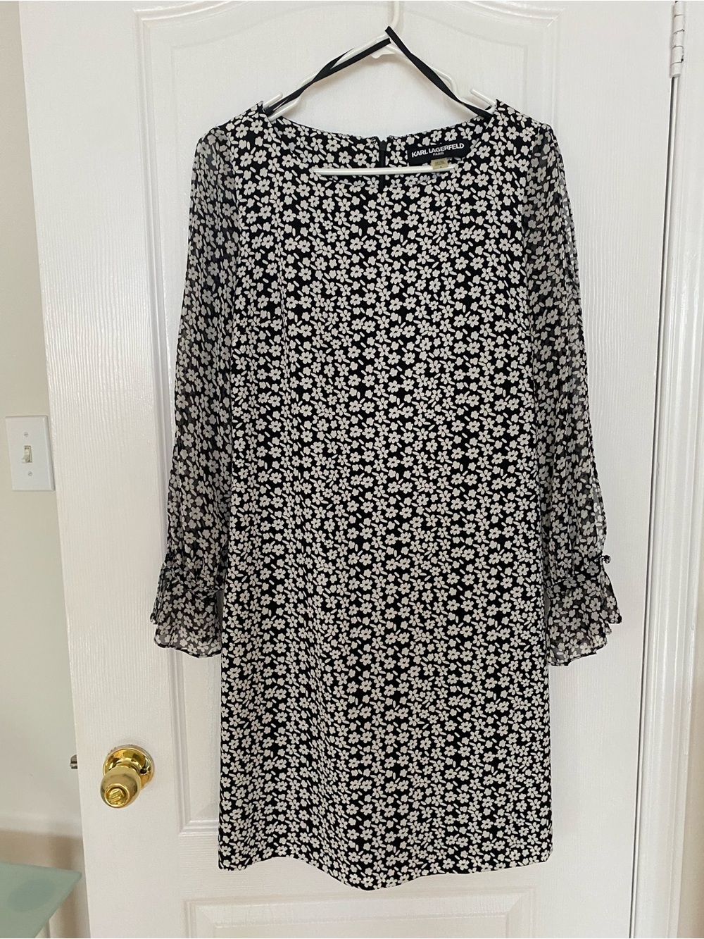 Karl Lagerfeld Black and White Floral Long-Sleeve Shift Dress